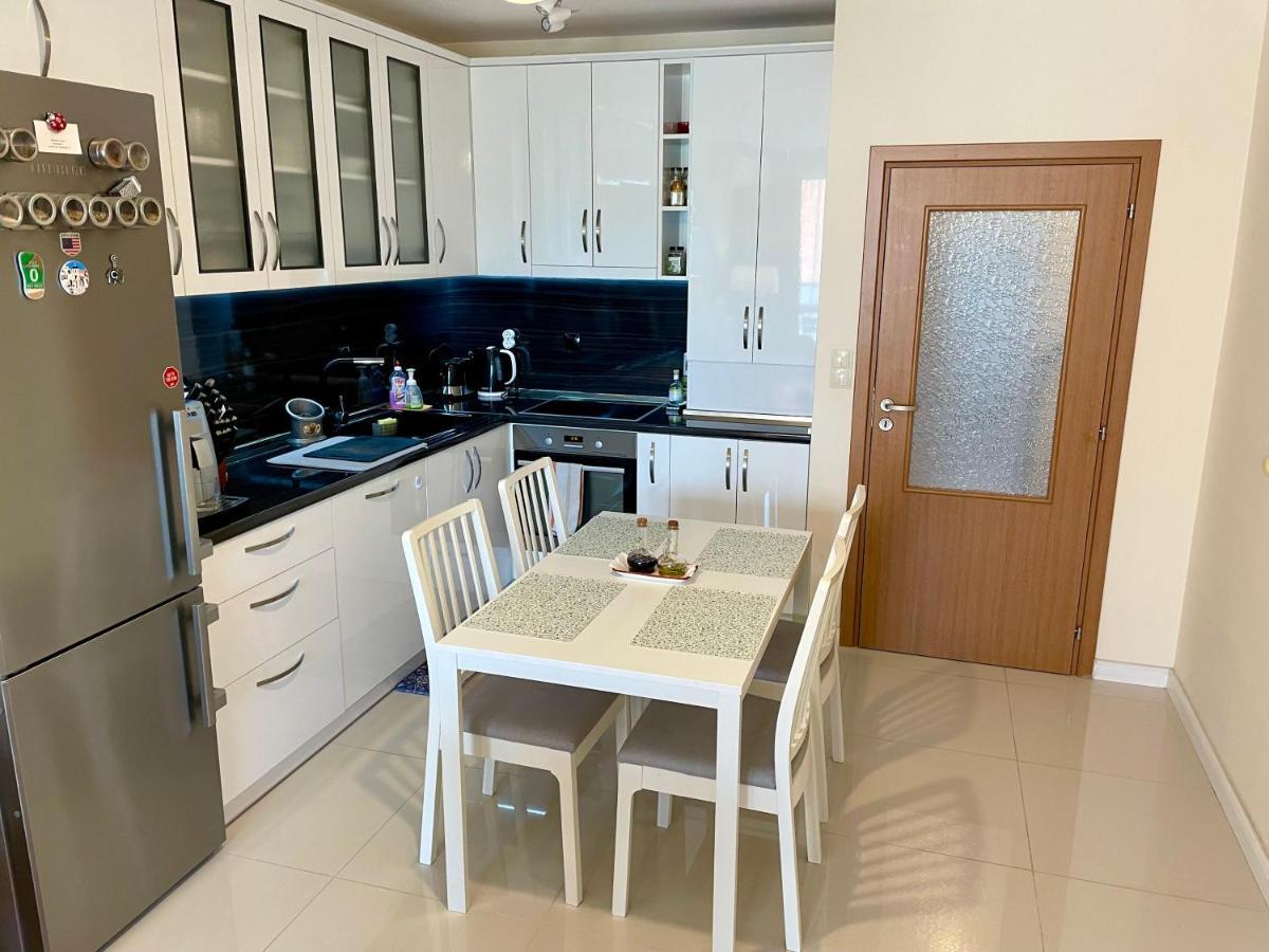 Astoria Apartment Veliko Tarnovo Luaran gambar