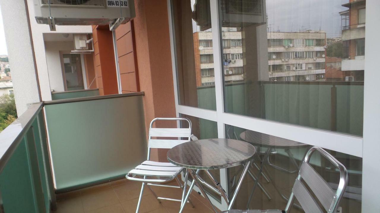 Astoria Apartment Veliko Tarnovo Luaran gambar