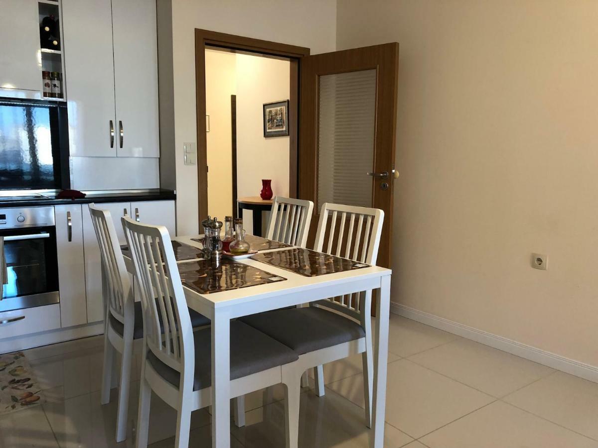 Astoria Apartment Veliko Tarnovo Luaran gambar